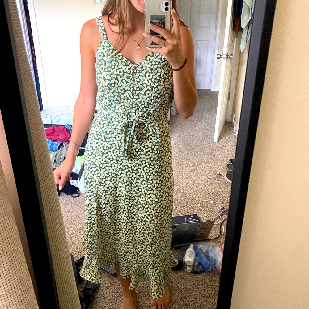 Darling Daisies Green Floral Print Midi Dress